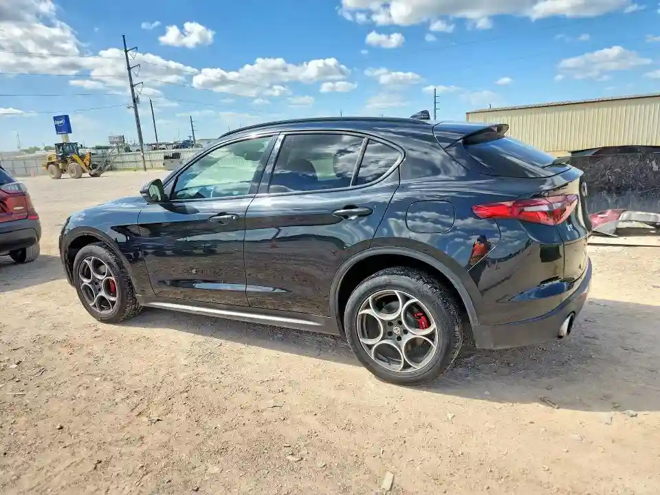 ZASFAKPNXJ7B85520 2018 ALFA ROMEO STELVIO-1