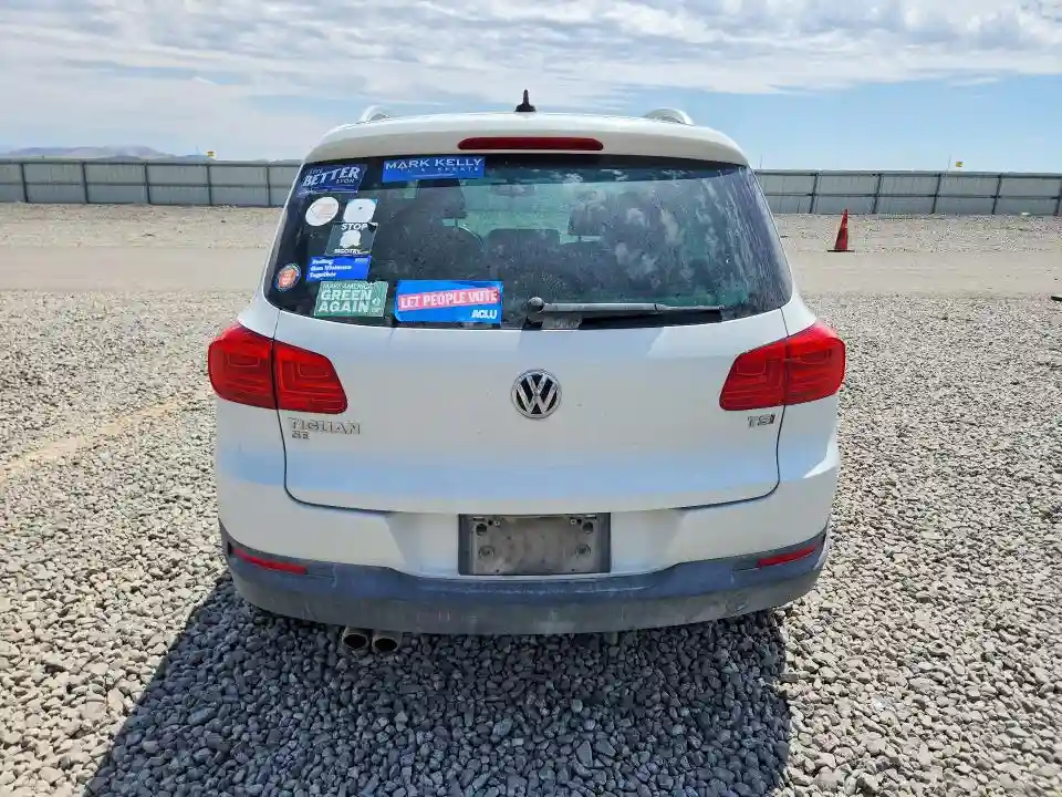 WVGAV7AX8GW591644 2016 VOLKSWAGEN TIGUAN-5
