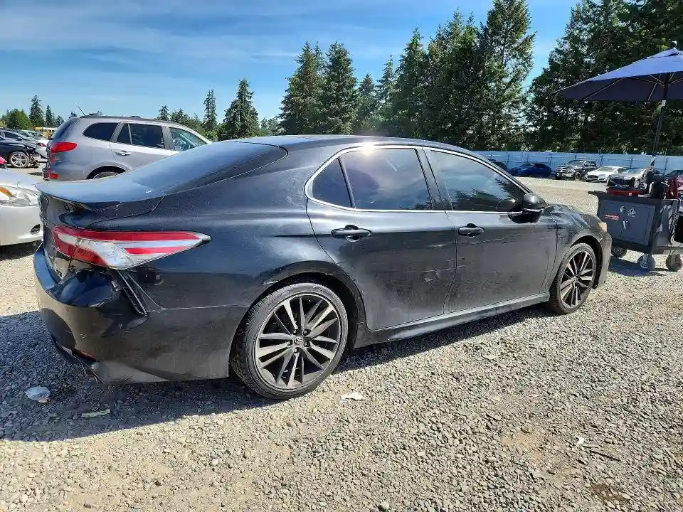 4T1B61HK2JU132878 2018 TOYOTA CAMRY-2