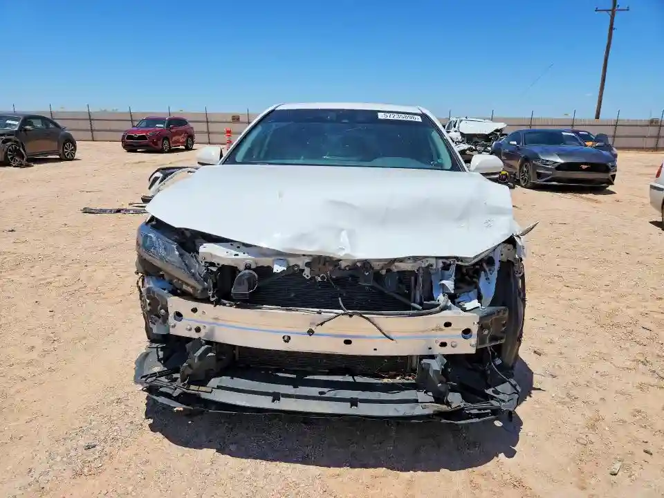 4T1G11AK0MU526219 2021 TOYOTA CAMRY-4