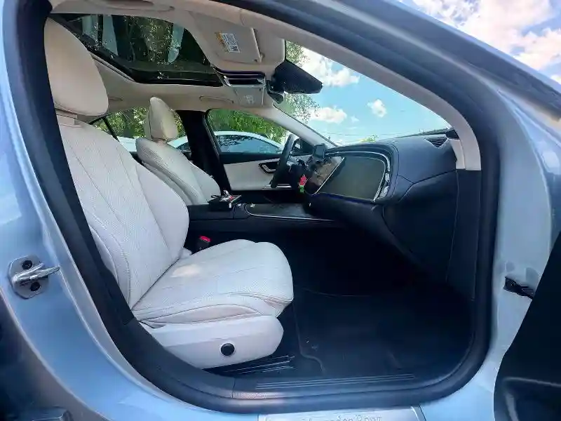 W1KLF4HB4SA109122 2025 MERCEDES-BENZ E-CLASS-4