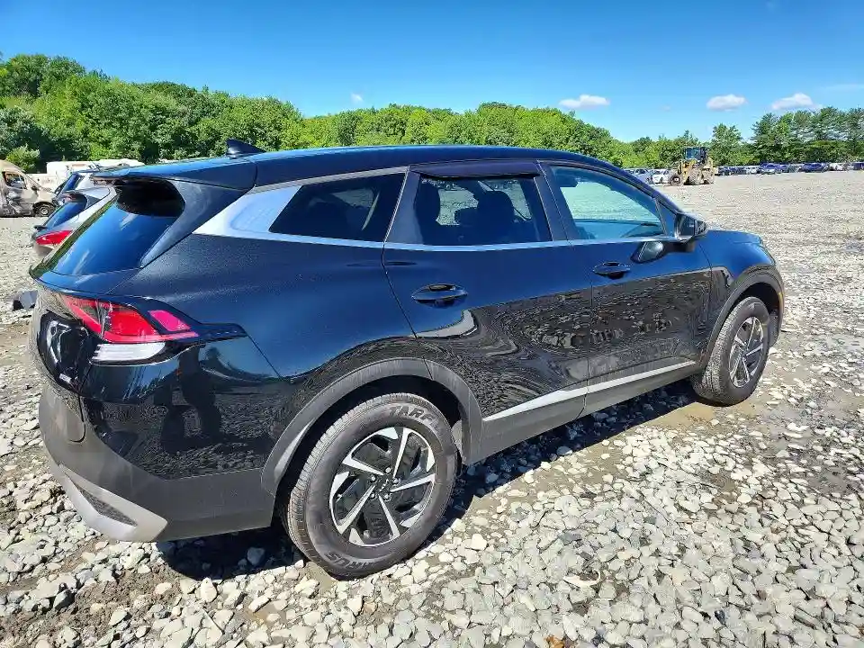 KNDPUCAG4P7051650 2023 KIA SPORTAGE L-2