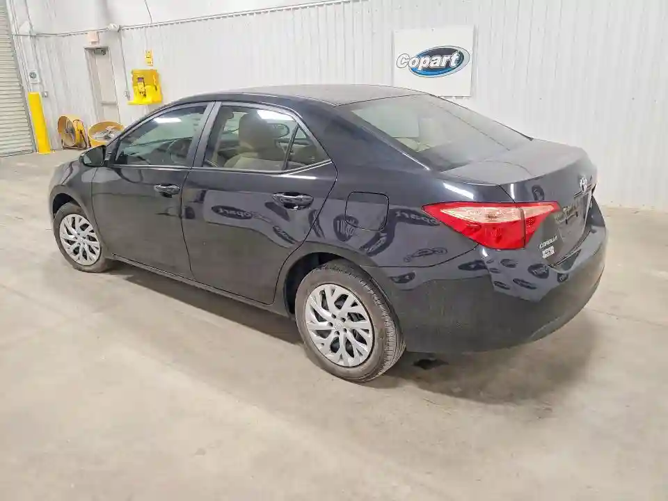 5YFBURHE6JP784614 2018 TOYOTA COROLLA-1