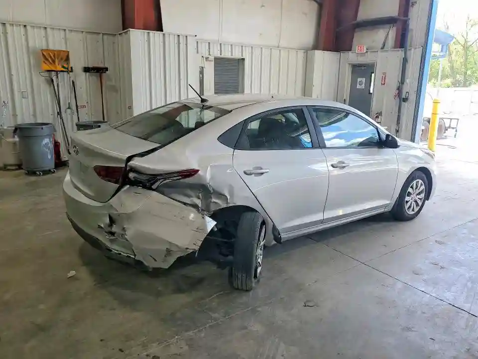 3KPC24A34JE021675 2018 HYUNDAI ACCENT-2