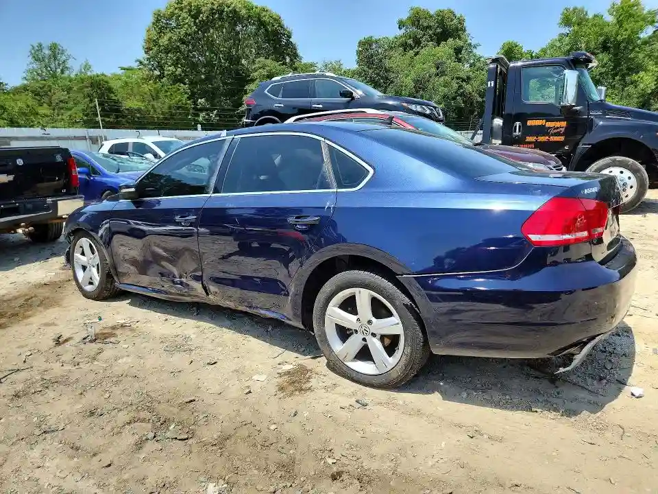 1VWBT7A37FC008831 2015 VOLKSWAGEN PASSAT-1