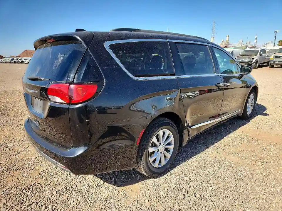 2C4RC1BG0HR613297 2017 CHRYSLER PACIFICA-2