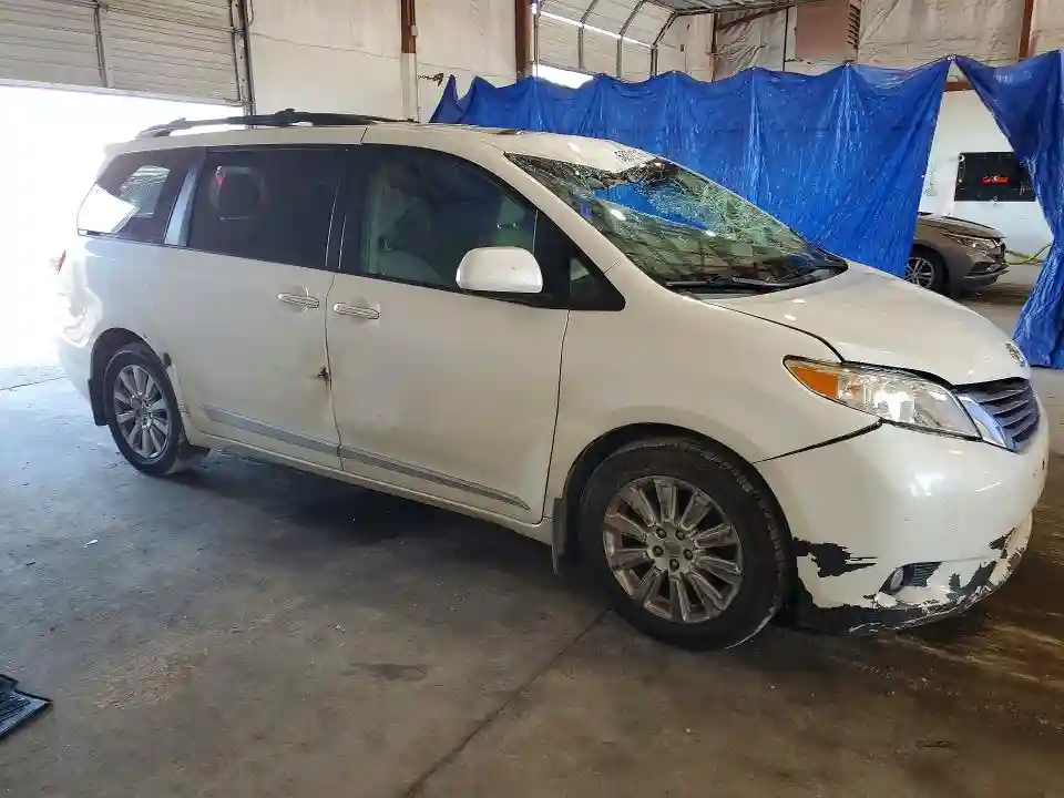 5TDDK3DC3FS101461 2015 TOYOTA SIENNA-3