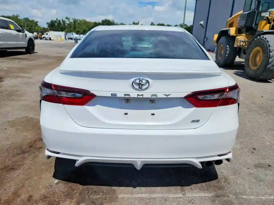 4T1G11AK0MU405979 2021 TOYOTA CAMRY-5