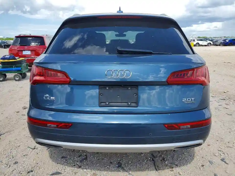 WA1BNAFY6J2070146 2018 AUDI Q5-5
