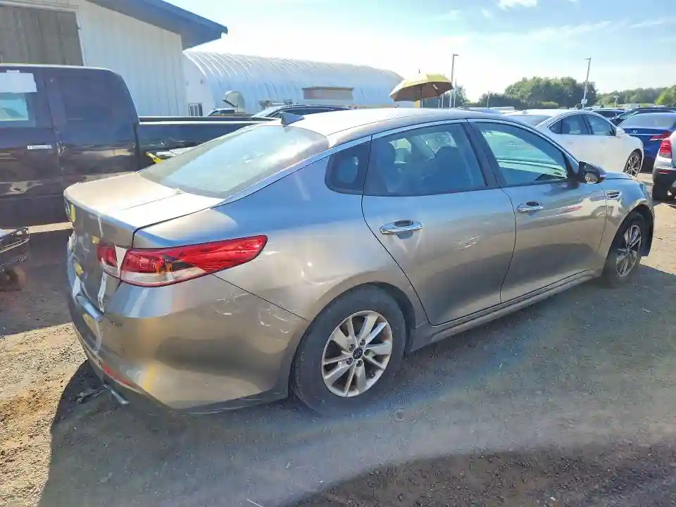 5XXGT4L30JG249188 2018 KIA OPTIMA-2