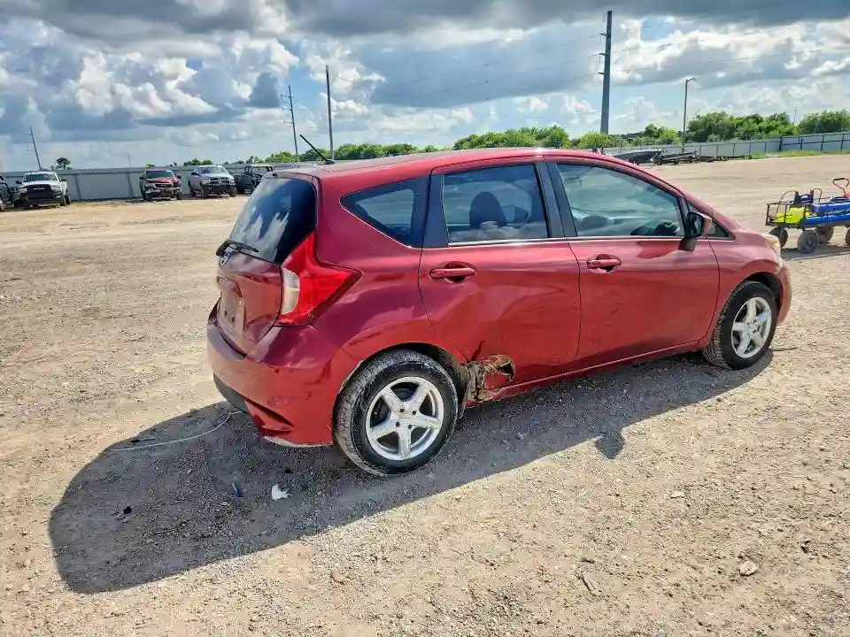 3N1CE2CP8JL369831 2018 NISSAN VERSA-2