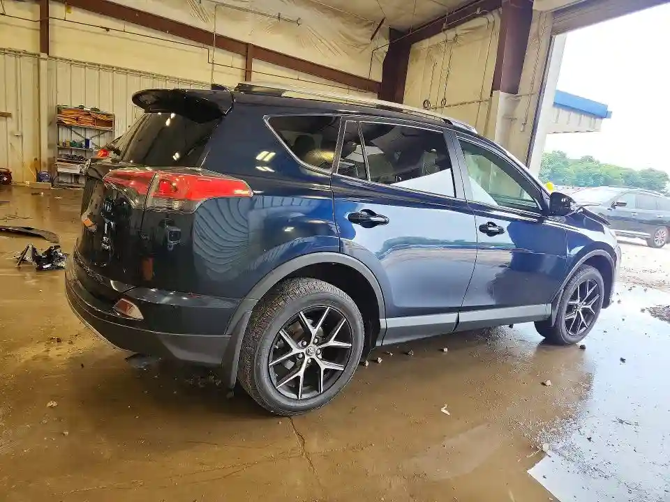 JTMJFREV8JJ733257 2018 TOYOTA RAV4-2