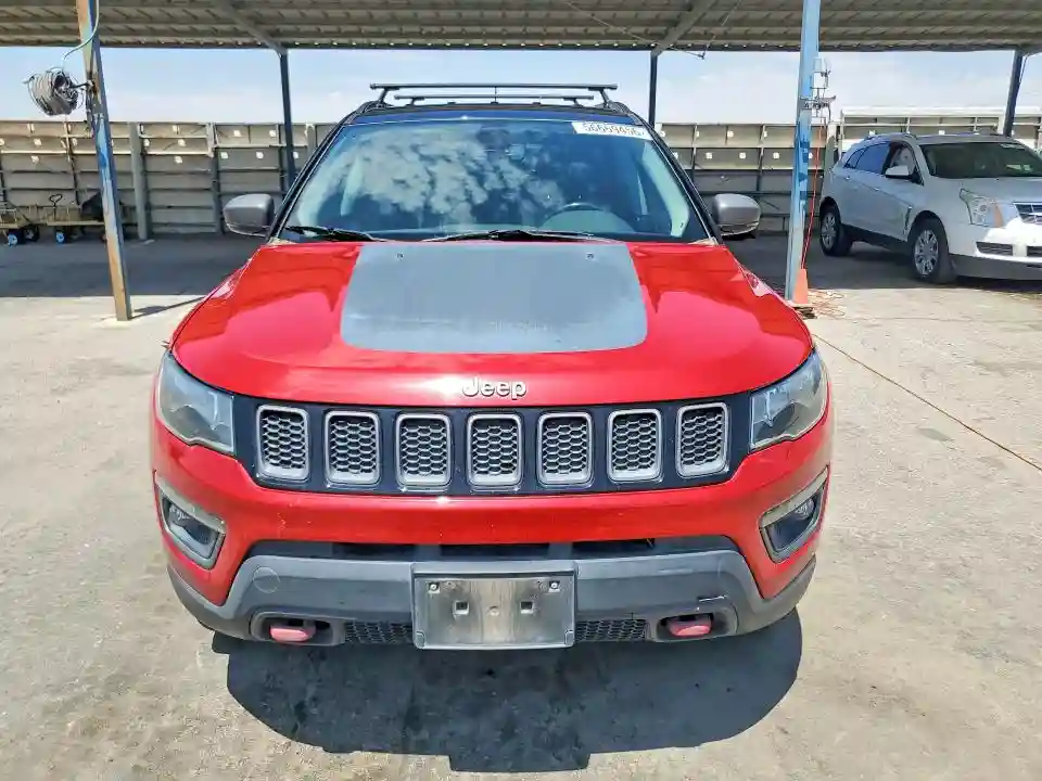 3C4NJDDB3KT765652 2019 JEEP COMPASS-4