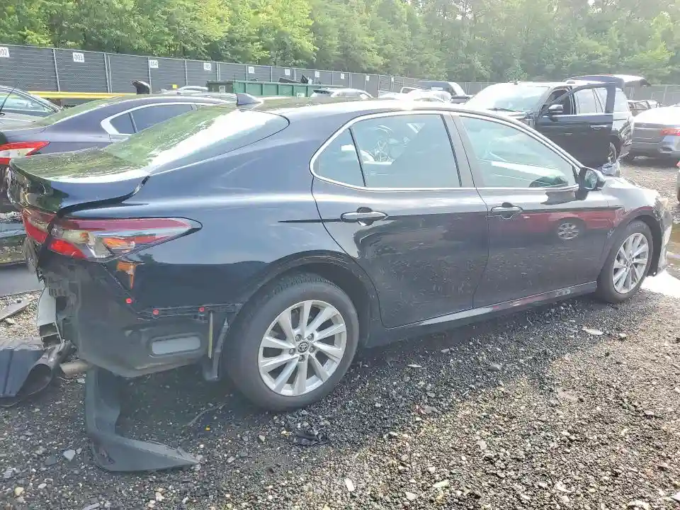4T1C11AK3MU512216 2021 TOYOTA CAMRY-2