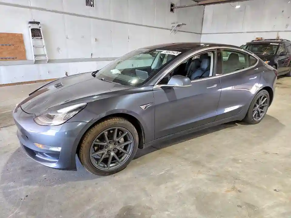 5YJ3E1EA6JF005115 2018 TESLA MODEL 3-0