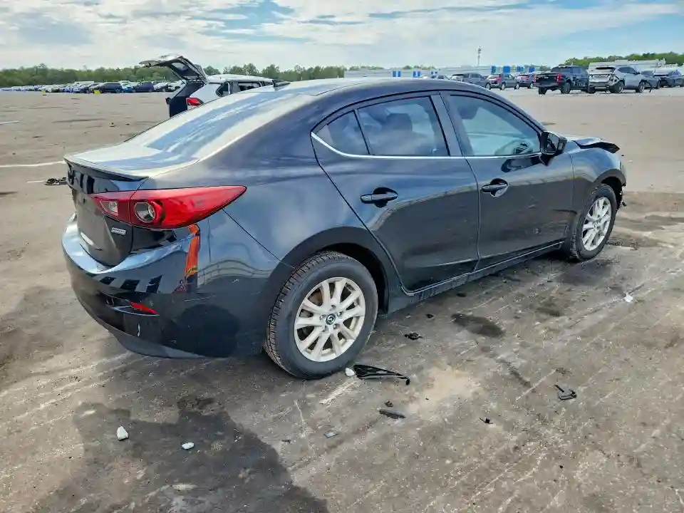 3MZBM1V79FM164942 2015 MAZDA 3-2