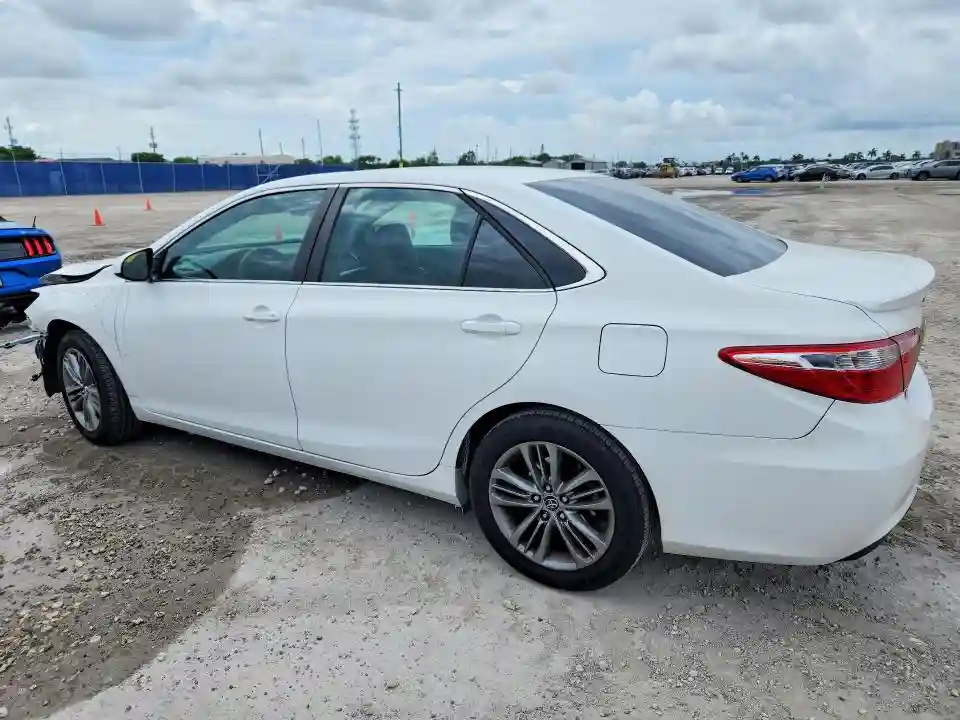 4T1BF1FK6FU884562 2015 TOYOTA CAMRY-1