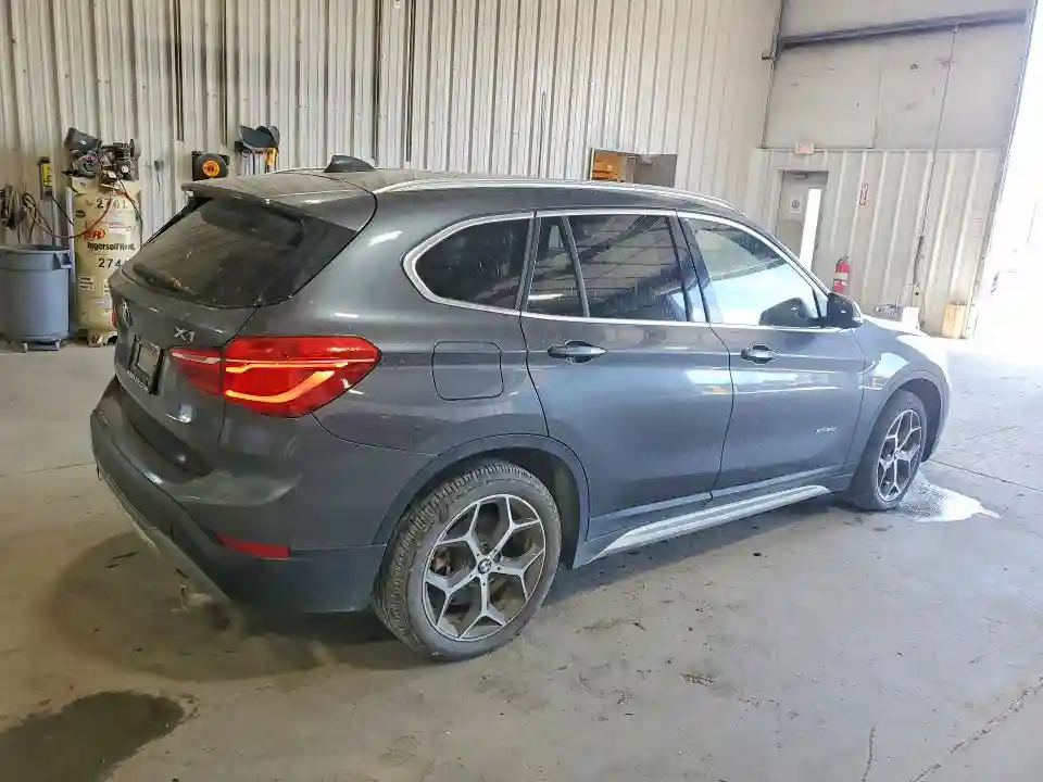 WBXHT3C36H5F68386 2017 BMW X1-2