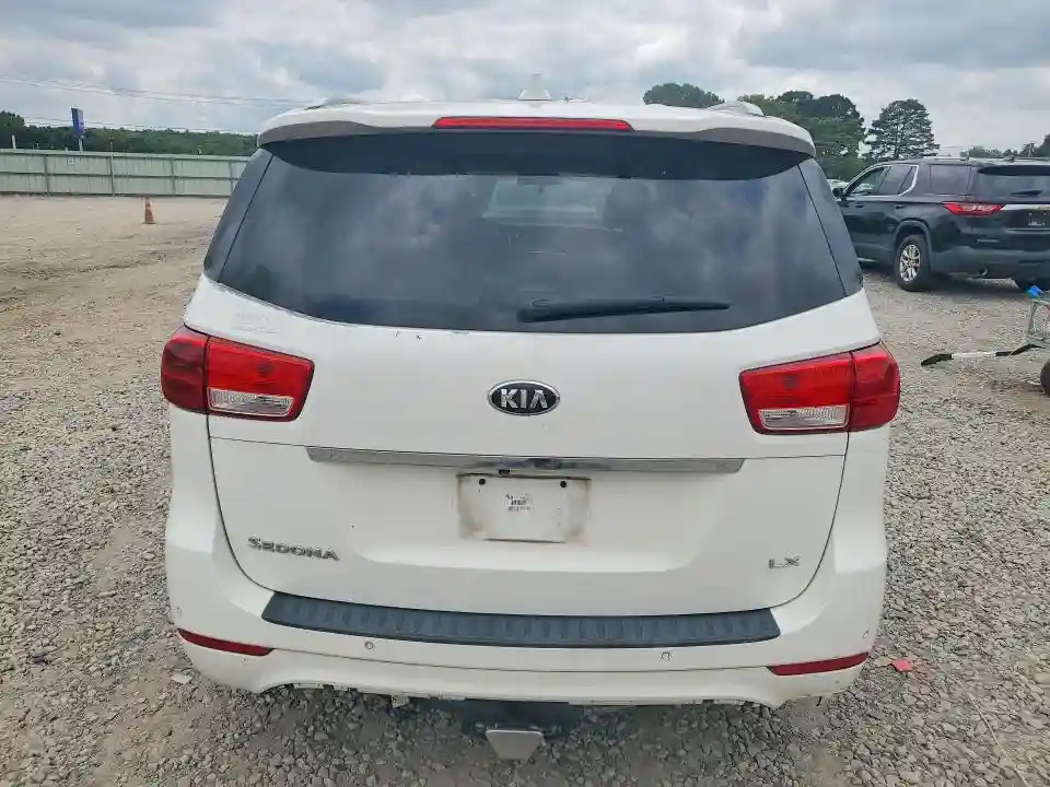 KNDMB5C18H6323007 2017 KIA SEDONA-5