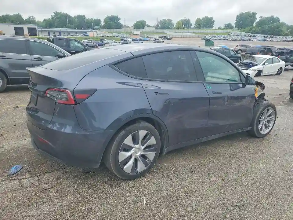 7SAYGDED9PF943407 2023 TESLA MODEL Y-2