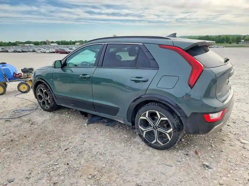 KNDCR3LE3P5035771 2023 KIA NIRO-1