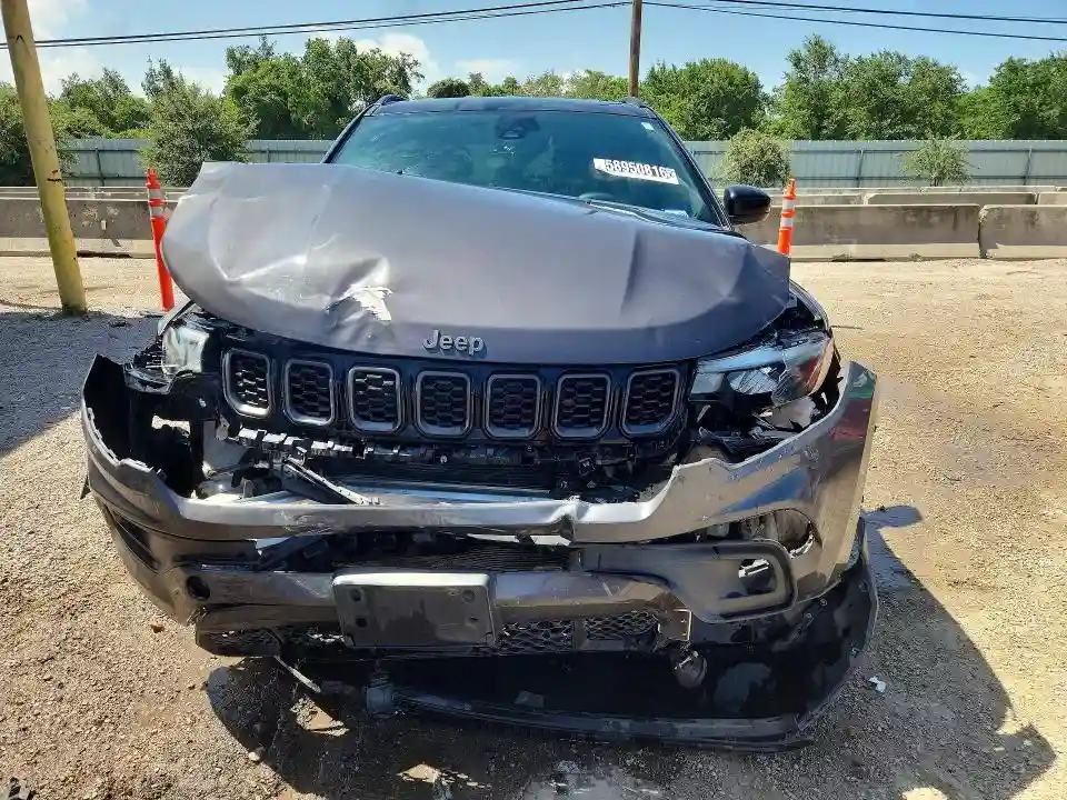 3C4NJDBN3RT153040 2024 JEEP COMPASS-4