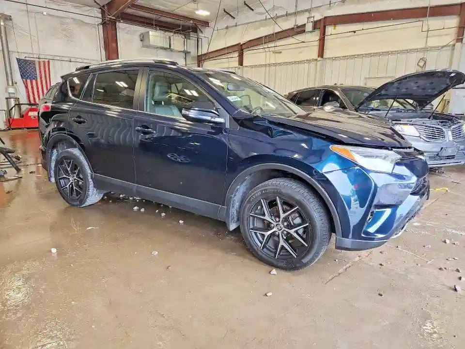 JTMJFREV8JJ733257 2018 TOYOTA RAV4-3