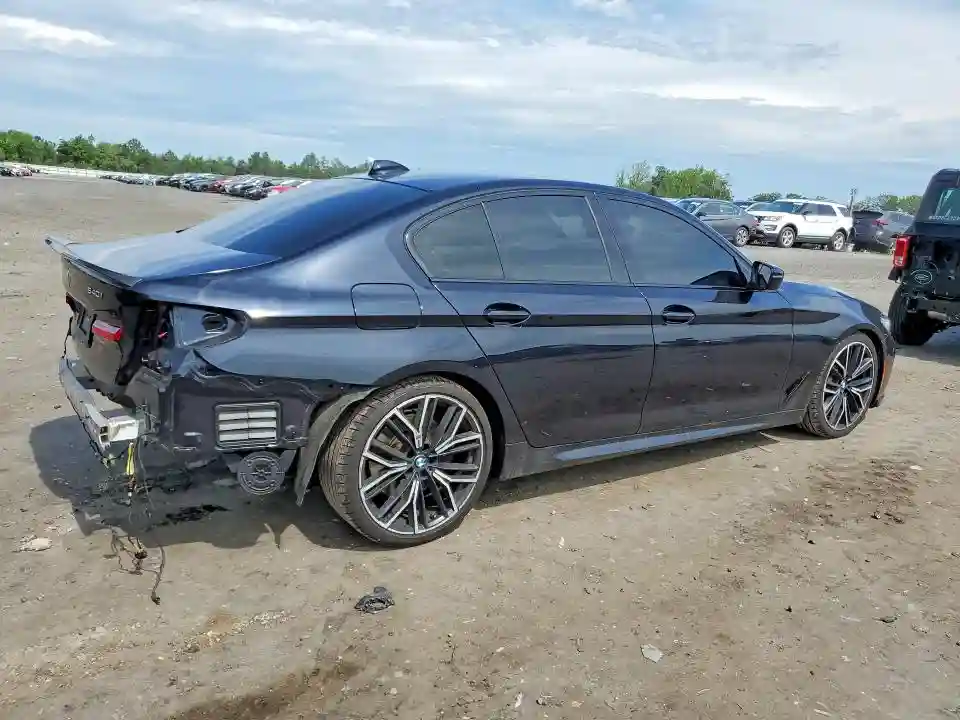 WBA53BJ09NWX46715 2022 BMW 5 SERIES-2