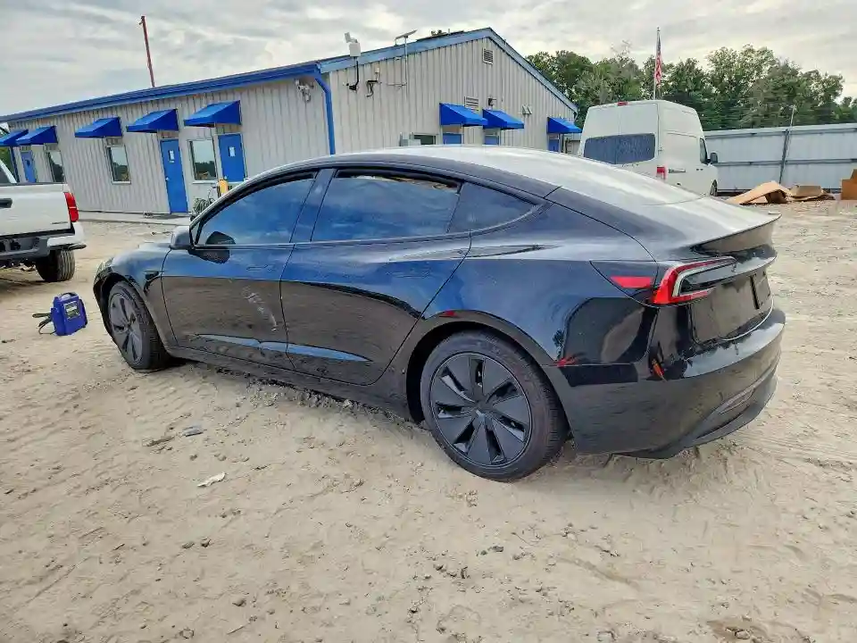 5YJ3E1EA1SF967873 2025 TESLA MODEL 3-1