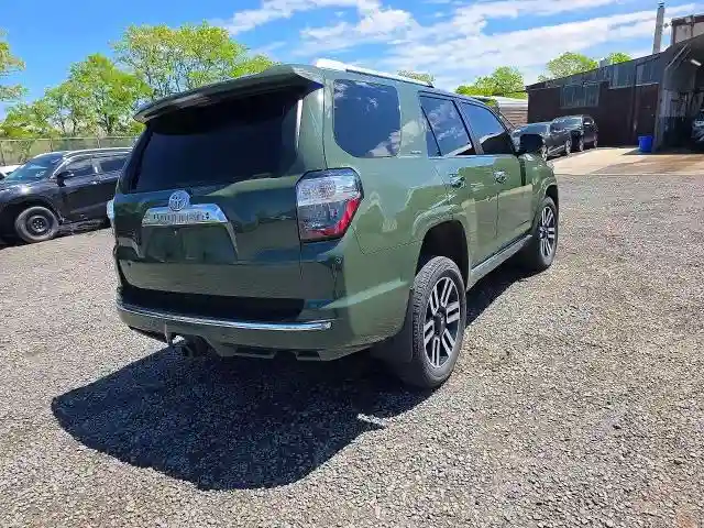 JTEKU5JR4N6042419 2022 TOYOTA 4RUNNER-2