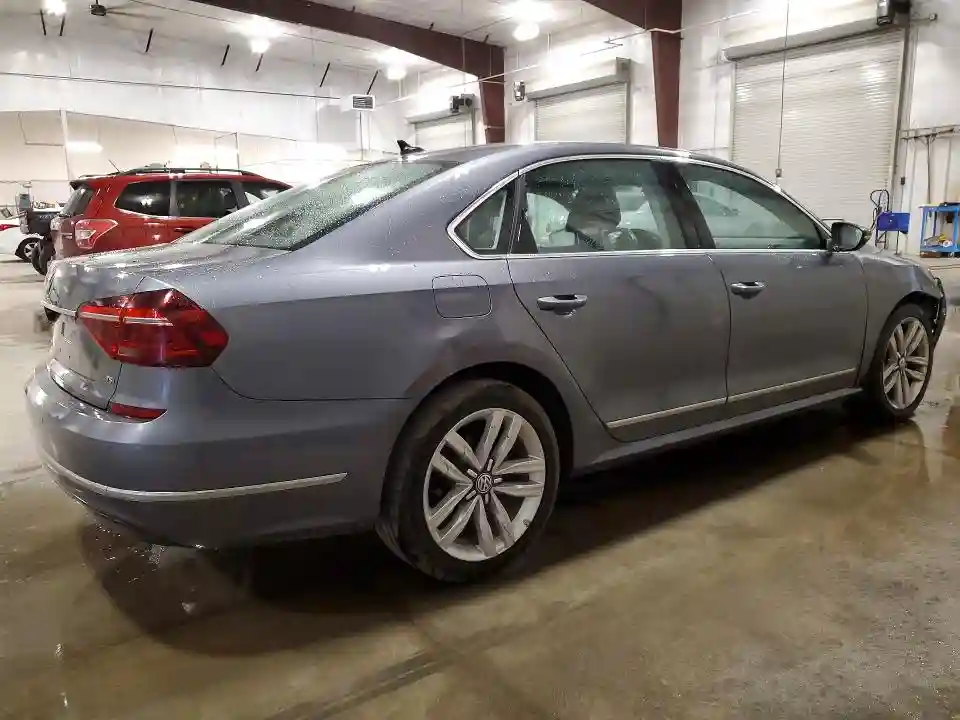 1VWGT7A36HC033969 2017 VOLKSWAGEN PASSAT-2