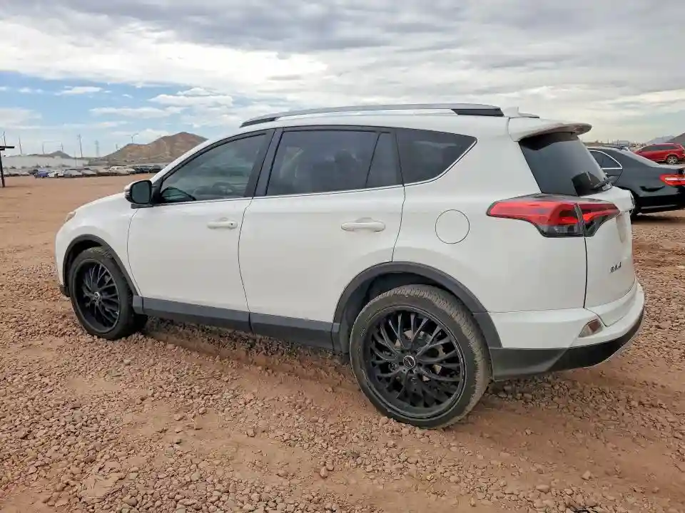 JTMWFREV3JJ160743 2018 TOYOTA RAV4-1