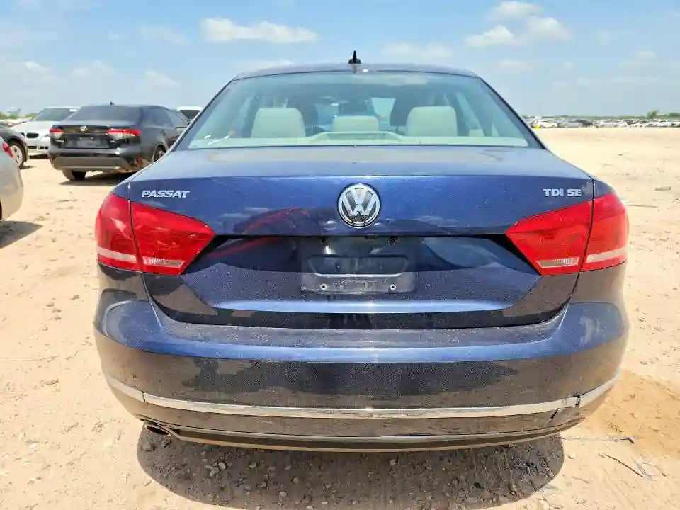 1VWBV7A36FC046982 2015 VOLKSWAGEN PASSAT-5