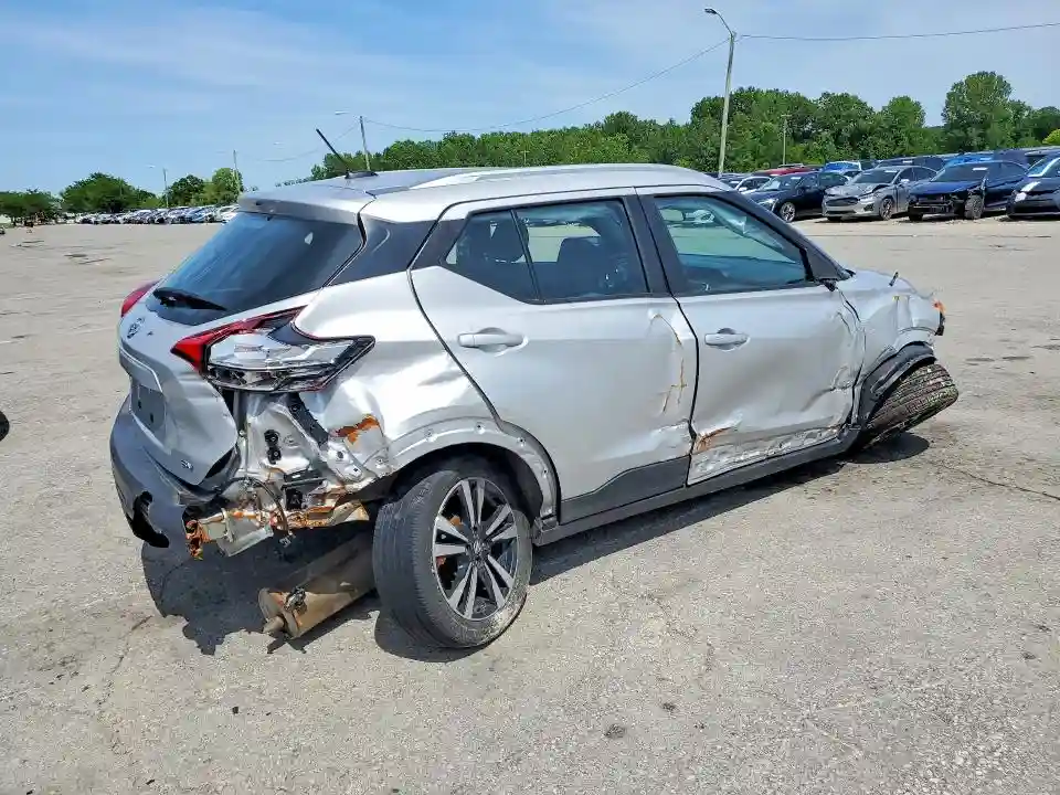 3N1CP5CU4KL551142 2019 NISSAN KICKS-2