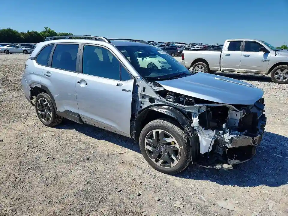 JF2SLSED3SH416511 2025 SUBARU FORESTER-3