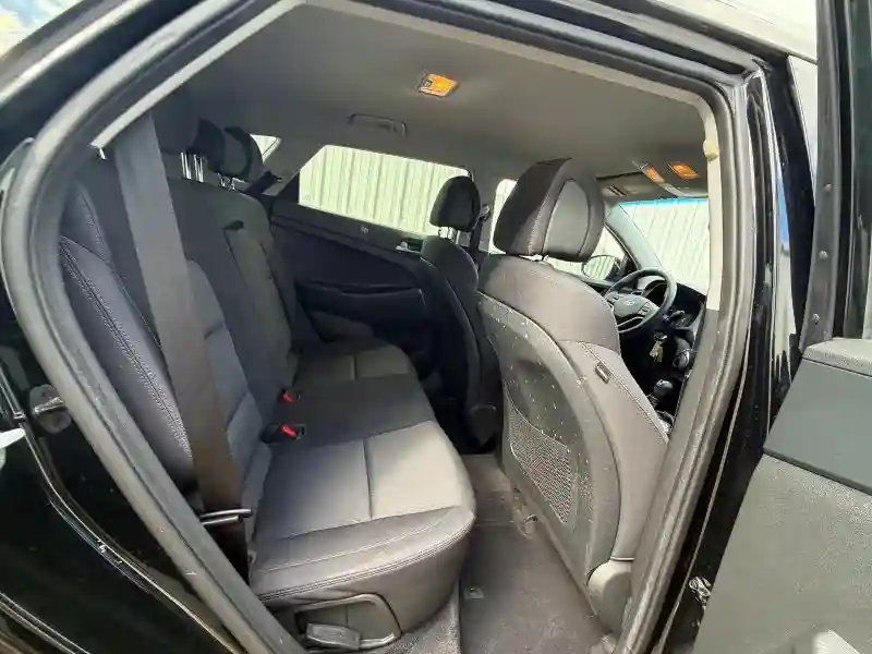 KM8J23A47JU700492 2018 HYUNDAI TUCSON-5