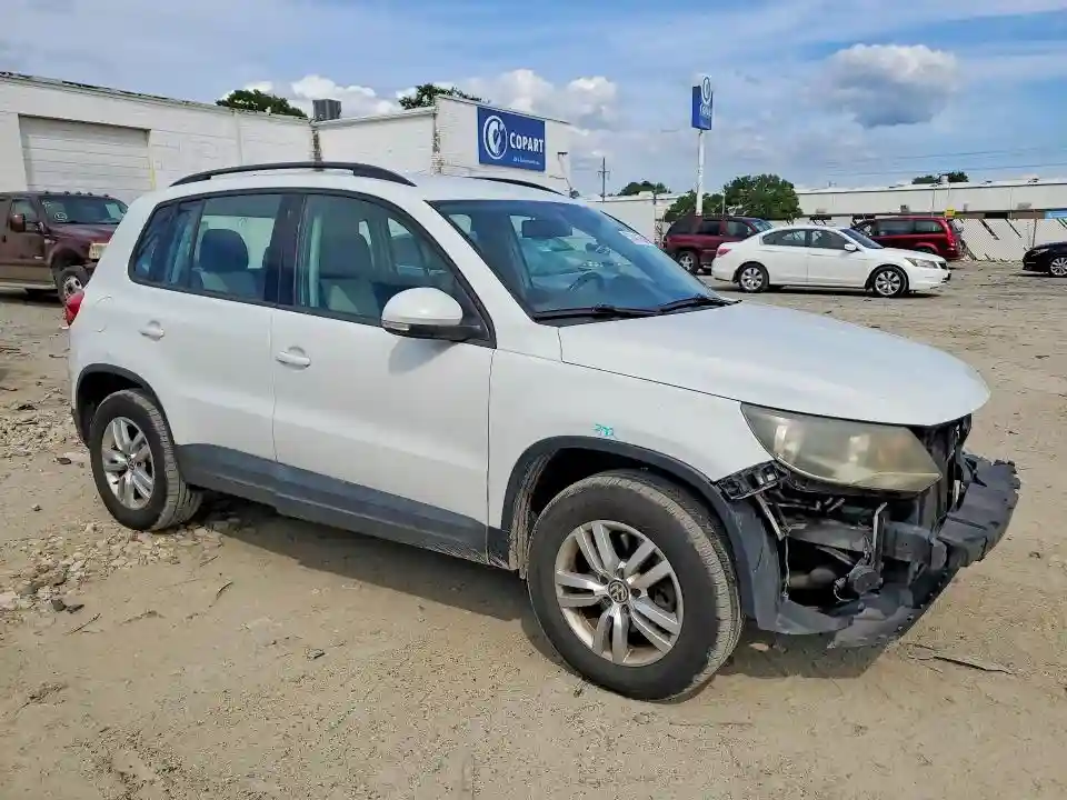 WVGBV7AX4HW511553 2017 VOLKSWAGEN TIGUAN-3