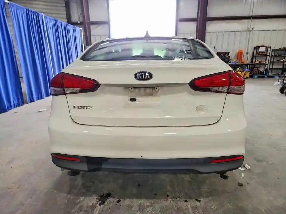 3KPFK4A71HE036645 2017 KIA FORTE-5