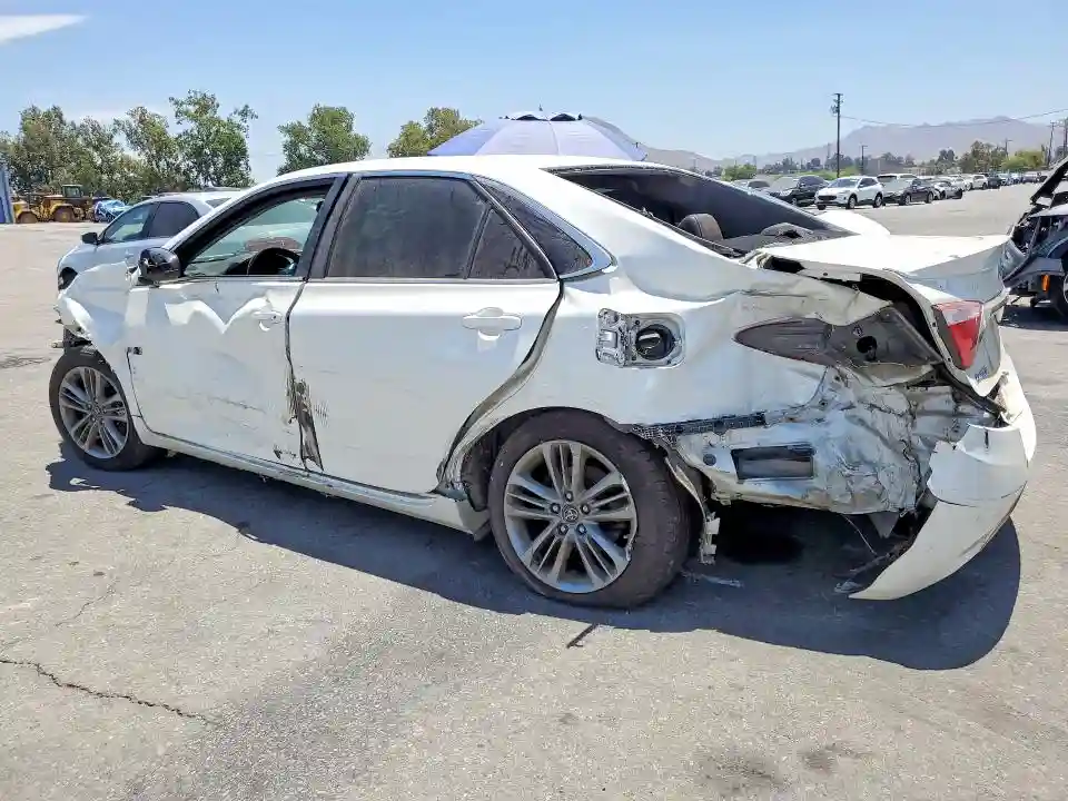 4T1BF1FK7HU339490 2017 TOYOTA CAMRY-1