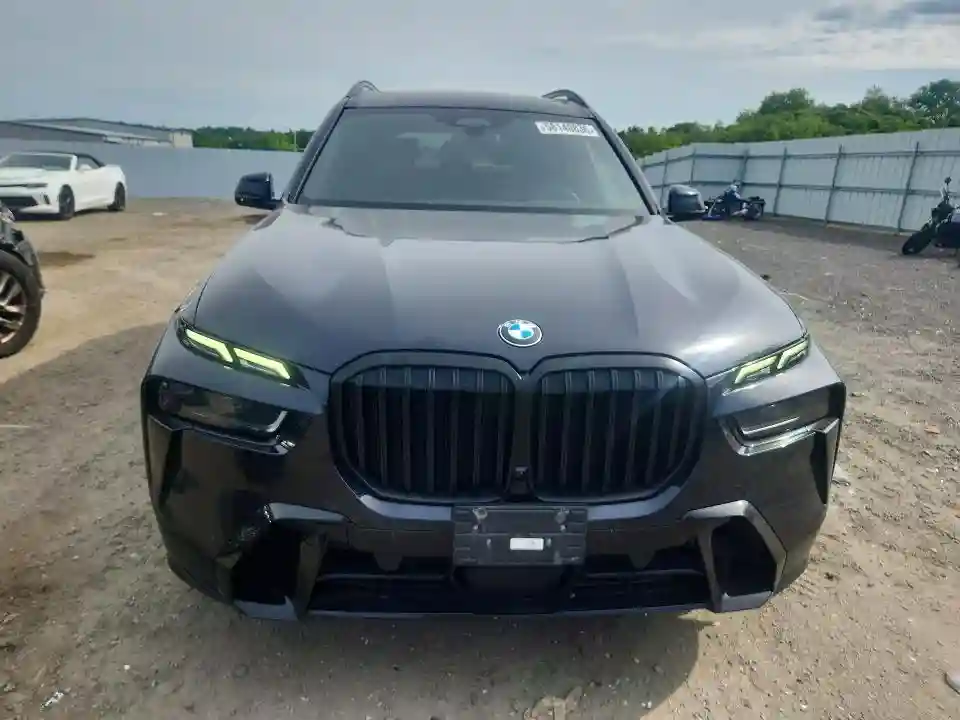 5UX23EM0XP9P90399 2023 BMW X7-4