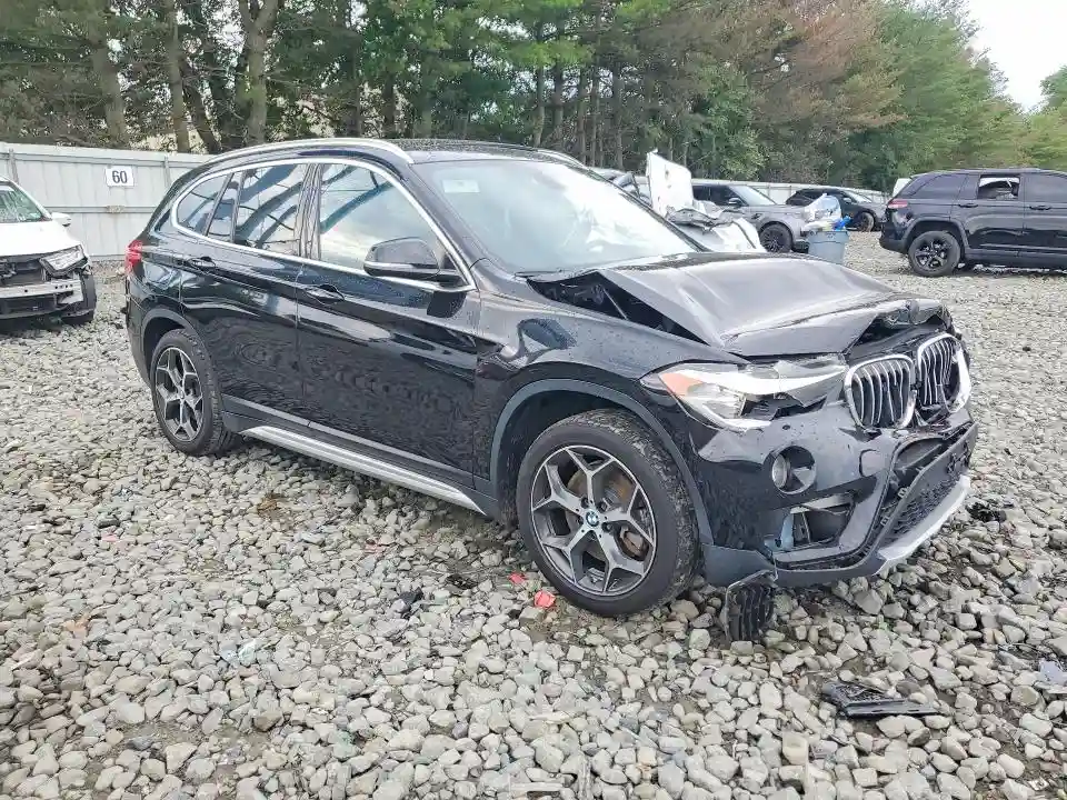 WBXHT3C3XJ5L30544 2018 BMW X1-3
