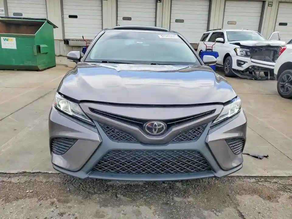 4T1B11HK5JU070066 2018 TOYOTA CAMRY-4