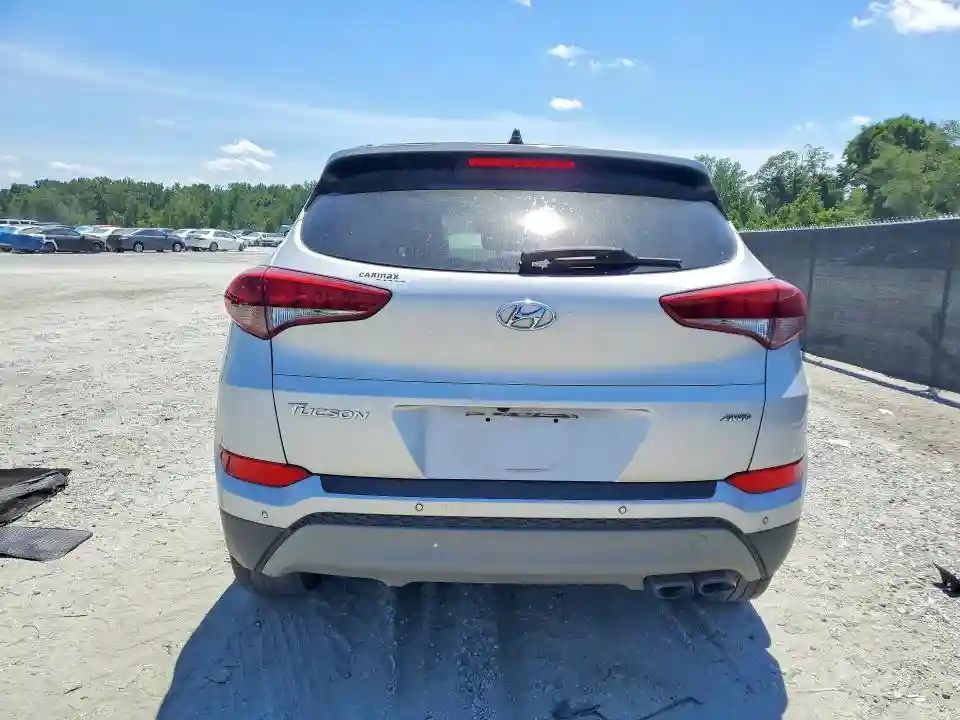 KM8J3CA24JU688765 2018 HYUNDAI TUCSON-5