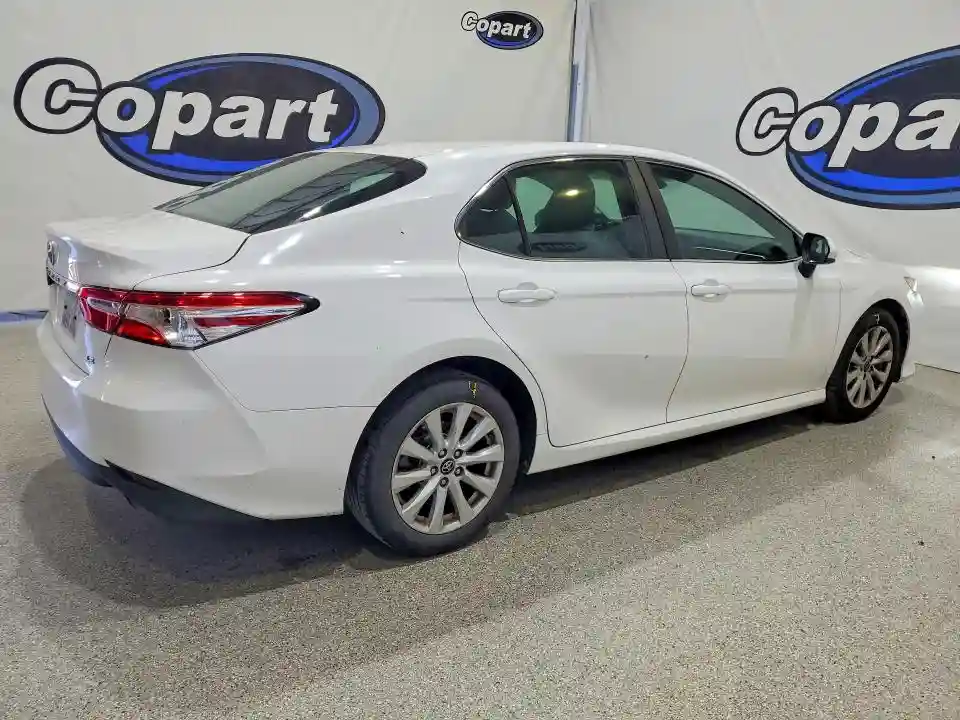 4T1B11HKXJU014107 2018 TOYOTA CAMRY-2