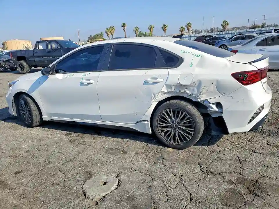 3KPF54AD4NE472270 2022 KIA FORTE-1
