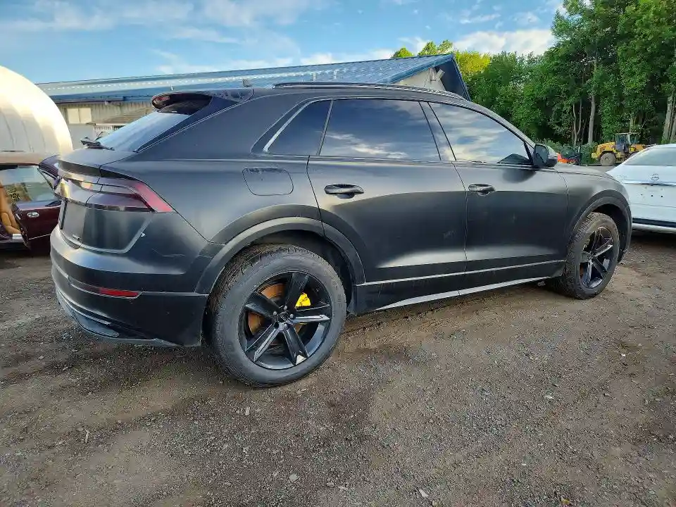 WA1AVAF19KD017493 2019 AUDI Q8-2