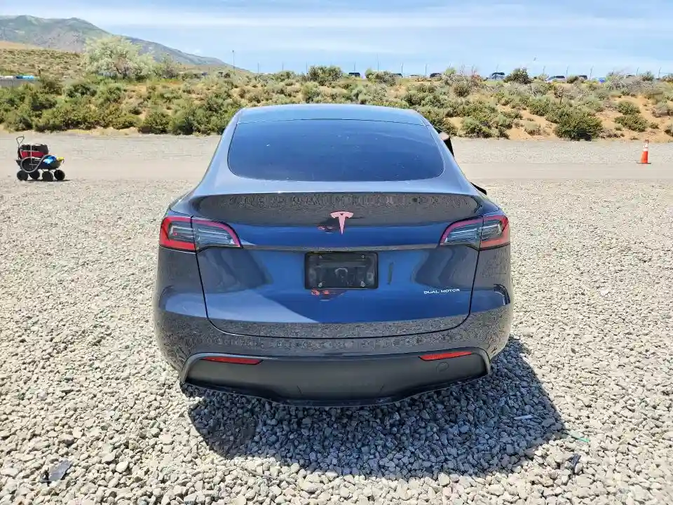7SAYGDEEXPA042391 2023 TESLA MODEL Y-5