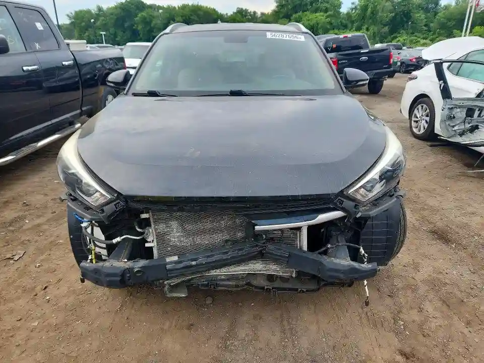 KM8J3CA46JU623370 2018 HYUNDAI TUCSON-4