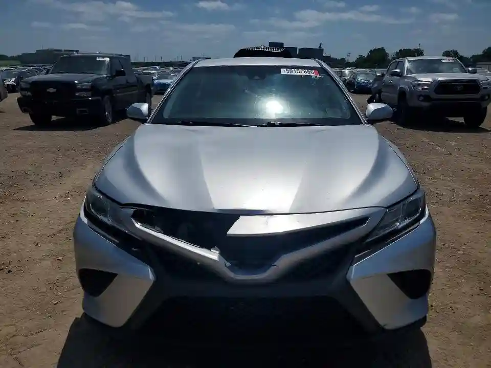 4T1B11HK3JU567357 2018 TOYOTA CAMRY-4