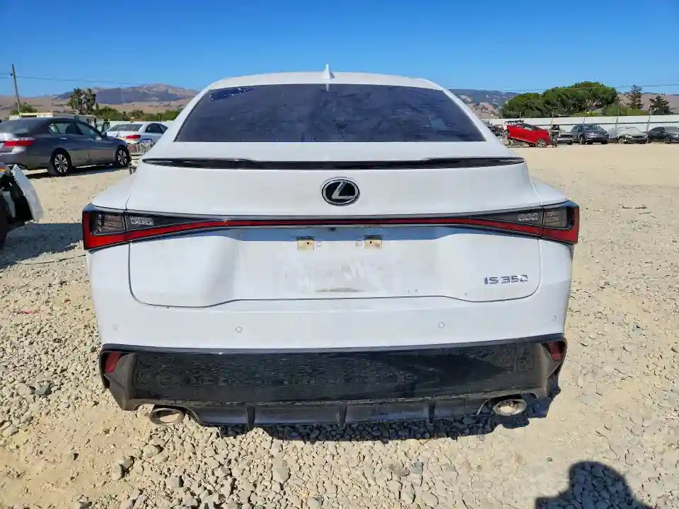 JTHGZ1B26N5052203 2022 LEXUS IS-5